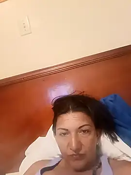 Snapshot of Angelblue_ chatting on 01/11/25, 12:44 Angelblue online show from 01/11/25, 12:44