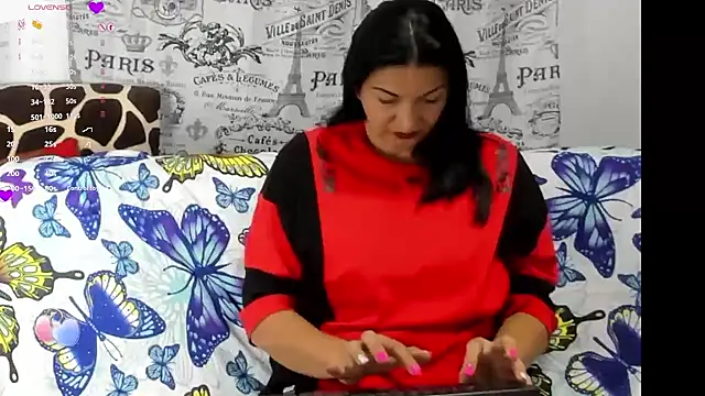 Snapshot of Angelblue_ chatting on 03/10/25, 01:21 Angelblue online show from 03/10/25, 01:21