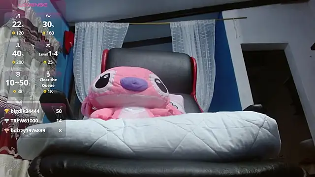 wendy rivera  online show from 12/22/25, 11:07