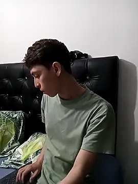 Snapshot of Norehg chatting on 02/16/25, 01:58 Norehg online show from 02/16/25, 01:58