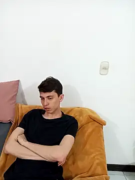 Snapshot of Norehg chatting on 02/17/25, 04:20 Norehg online show from 02/17/25, 04:20