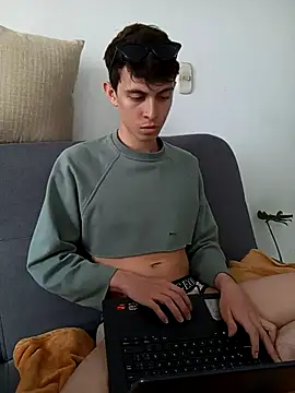 Snapshot of Norehg chatting on 03/02/25, 09:01 Norehg online show from 03/02/25, 09:01