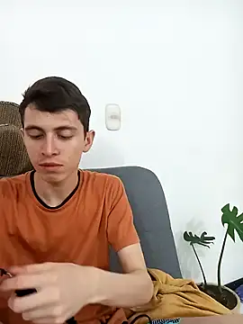 Snapshot of Norehg chatting on 03/06/25, 04:08 Norehg online show from 03/06/25, 04:08