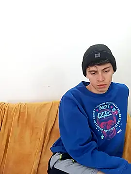 Snapshot of Norehg chatting on 03/09/25, 04:22 Norehg online show from 03/09/25, 04:22