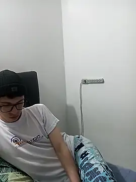 Snapshot of Norehg chatting on 03/15/25, 12:04 Norehg online show from 03/15/25, 12:04