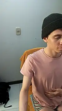 Snapshot of Norehg chatting on 03/18/25, 02:15 Norehg online show from 03/18/25, 02:15