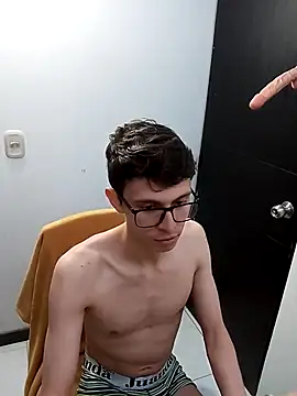 Snapshot of Norehg chatting on 03/19/25, 10:53 Norehg online show from 03/19/25, 10:53