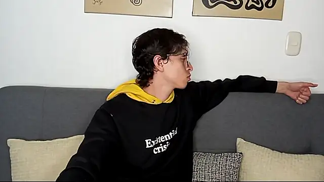 Snapshot of Norehg chatting on 10/03/25, 08:39 Norehg online show from 10/03/25, 08:39