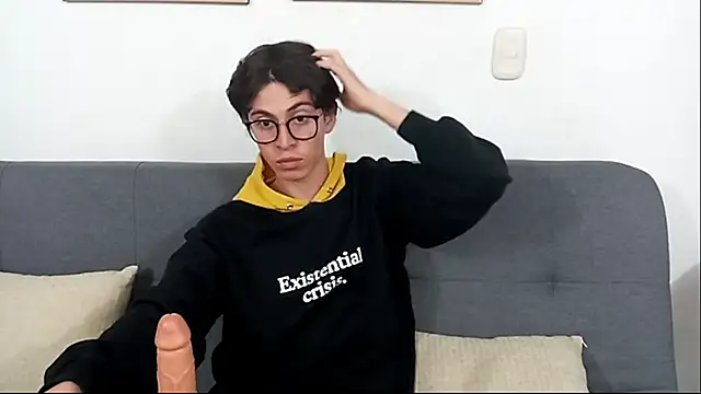 Snapshot of Norehg chatting on 10/11/25, 08:24 Norehg online show from 10/11/25, 08:24