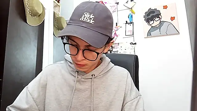 Snapshot of Norehg chatting on 10/16/25, 11:06 Norehg online show from 10/16/25, 11:06