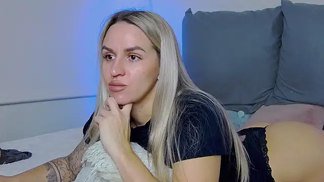 SofiJames online show from 10/29/25, 06:37