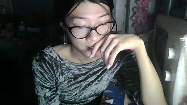 CarlyJoy online show from 09/18/25, 03:36