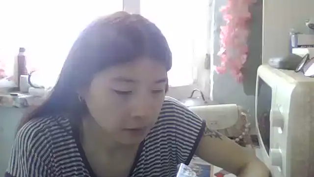 CarlyJoy online show from 06/24/26, 11:09