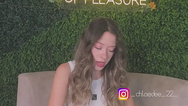 chloe d online show from 10/17/25, 11:24