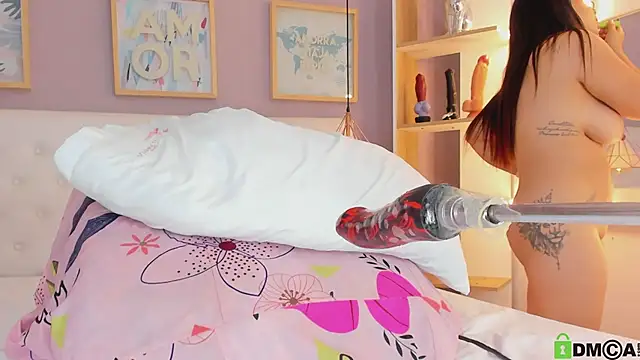 julyanna  online show from 11/20/25, 08:19