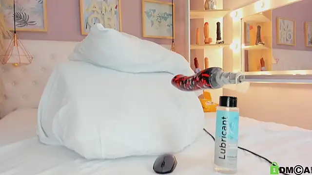 julyanna  online show from 12/02/25, 08:37