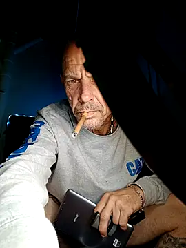 deepstroker42071 online show from 09/23/25, 05:32