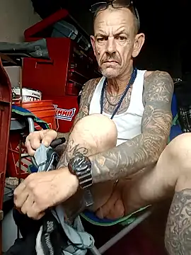 deepstroker42071 online show from 10/11/25, 11:42