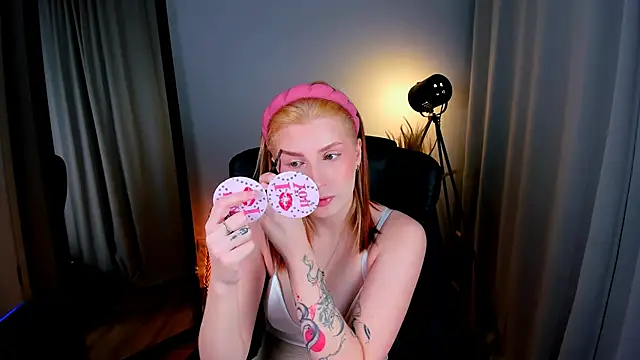 Mira  Blush online show from 11/23/25, 09:03