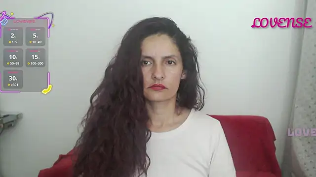 Snapshot of catalina_duran1 chatting on 11/26/25, 05:30 catalina duran1 online show from 11/26/25, 05:30