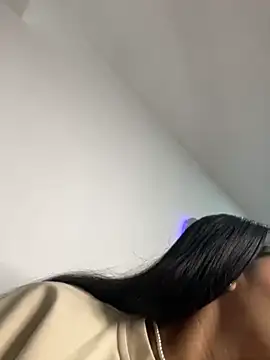 halley5  online show from 10/13/25, 11:05