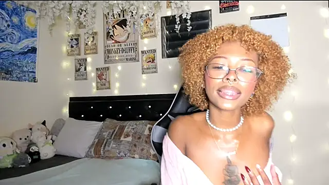 Snapshot of Cristal_Jonas@xh chatting on 01/24/25, 01:35 Cristal Jonasxh online show from 01/24/25, 01:35