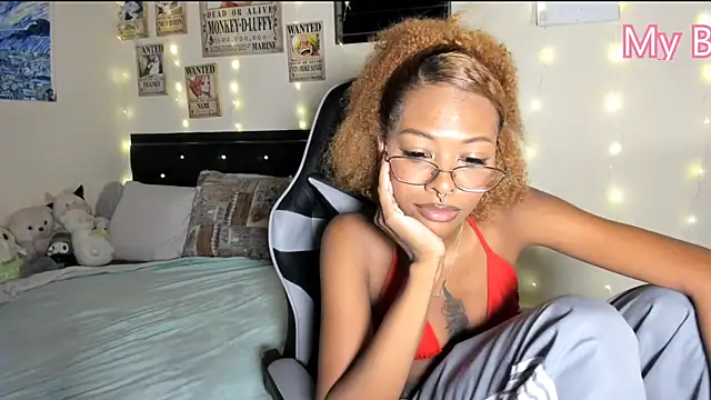 Snapshot of Cristal_Jonas@xh chatting on 01/25/25, 02:04 Cristal Jonasxh online show from 01/25/25, 02:04