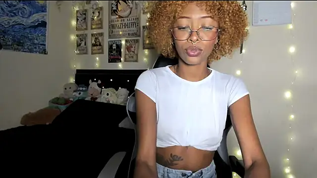 Snapshot of Cristal_Jonas@xh chatting on 02/02/25, 03:10 Cristal Jonasxh online show from 02/02/25, 03:10