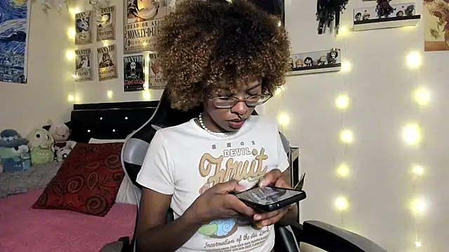 Snapshot of Cristal_Jonas@xh chatting on 10/04/25, 04:54 Cristal Jonasxh online show from 10/04/25, 04:54