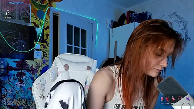 Snapshot of Sunny_Mouse_ chatting on 12/07/24, 01:40 Sunny Mouse  online show from 12/07/24, 01:40