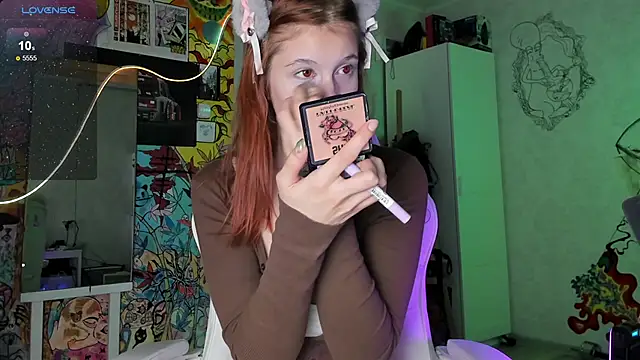 Snapshot of Sunny_Mouse_ chatting on 12/13/24, 05:00 Sunny Mouse  online show from 12/13/24, 05:00