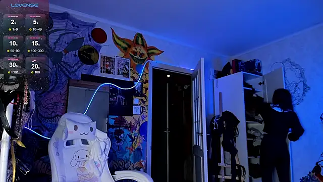 Snapshot of Sunny_Mouse_ chatting on 12/13/24, 08:04 Sunny Mouse  online show from 12/13/24, 08:04