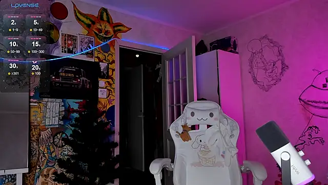 Snapshot of Sunny_Mouse_ chatting on 12/25/24, 03:28 Sunny Mouse  online show from 12/25/24, 03:28