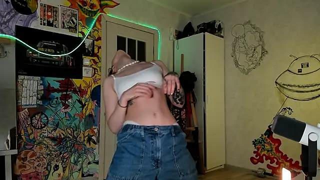 Snapshot of Sunny_Mouse_ chatting on 01/07/25, 03:23 Sunny Mouse  online show from 01/07/25, 03:23