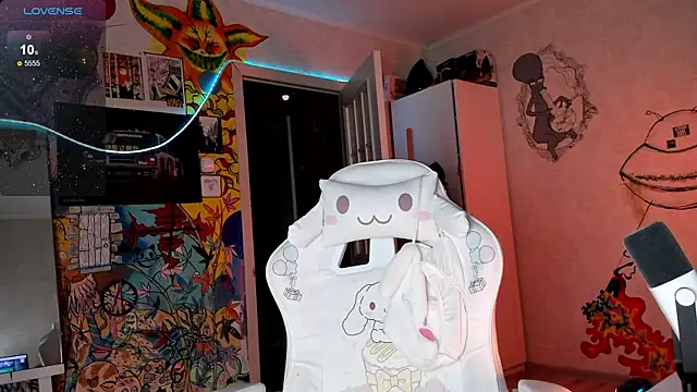 Snapshot of Sunny_Mouse_ chatting on 01/16/25, 09:19 Sunny Mouse  online show from 01/16/25, 09:19