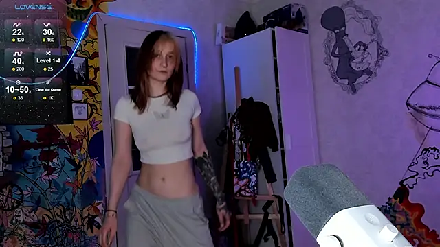 Snapshot of Sunny_Mouse_ chatting on 02/12/25, 06:30 Sunny Mouse  online show from 02/12/25, 06:30