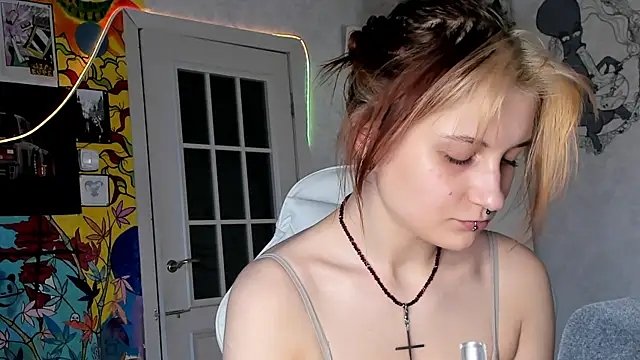 Snapshot of Sunny_Mouse_ chatting on 03/01/25, 12:12 Sunny Mouse  online show from 03/01/25, 12:12