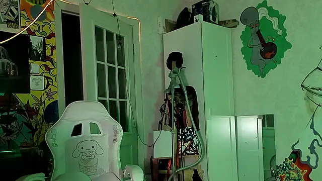 Snapshot of Sunny_Mouse_ chatting on 09/25/25, 07:39 Sunny Mouse  online show from 09/25/25, 07:39