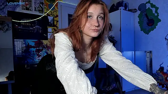 Snapshot of Sunny_Mouse_ chatting on 10/13/25, 05:02 Sunny Mouse  online show from 10/13/25, 05:02