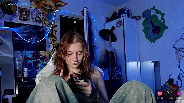 Snapshot of Sunny_Mouse_ chatting on 10/22/25, 03:56 Sunny Mouse  online show from 10/22/25, 03:56