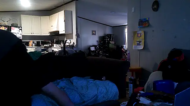 Snapshot of Bi_curious86 chatting on 10/30/25, 03:46 Bi curious86 online show from 10/30/25, 03:46