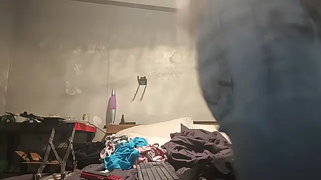 Snapshot of Bi_curious86 chatting on 11/09/25, 07:56 Bi curious86 online show from 11/09/25, 07:56