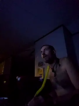 Snapshot of Bi_curious86 chatting on 12/03/25, 09:29 Bi curious86 online show from 12/03/25, 09:29