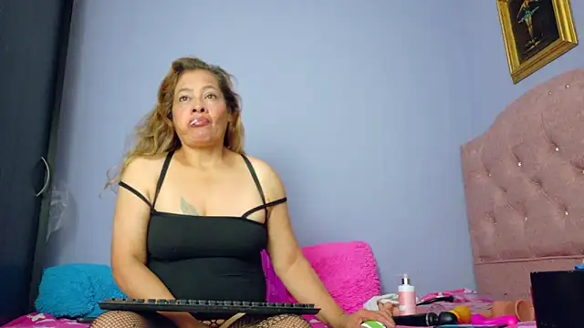 TifanyNasty online show from 11/17/25, 09:53