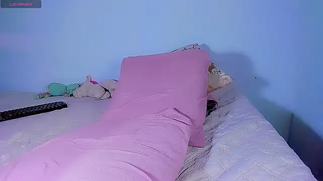 Hannahsmit online show from 11/30/25, 11:09