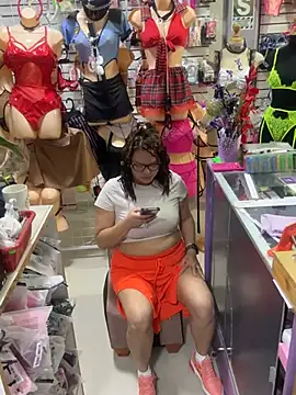 Snapshot of ROSALIALUCY chatting on 01/15/25, 08:16 ROSALIALUCY online show from 01/15/25, 08:16