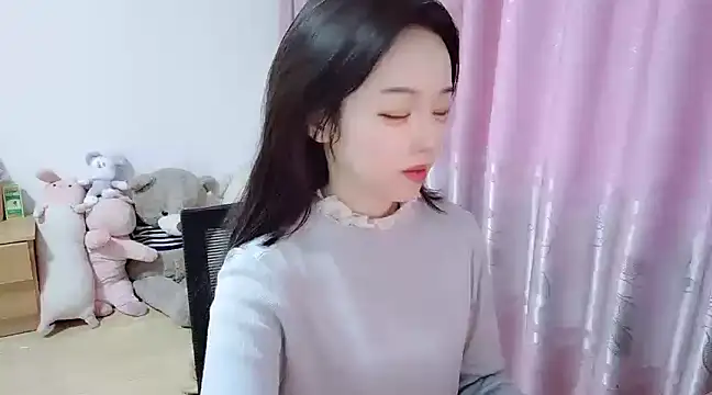 Snapshot of wwcc123 chatting on 03/19/25, 01:32 wwcc123 online show from 03/19/25, 01:32