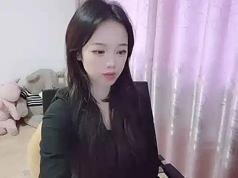 Snapshot of wwcc123 chatting on 11/12/25, 04:13 wwcc123 online show from 11/12/25, 04:13