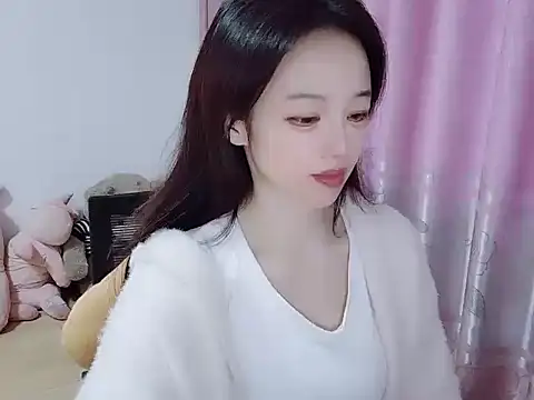 Snapshot of wwcc123 chatting on 11/20/25, 02:01 wwcc123 online show from 11/20/25, 02:01