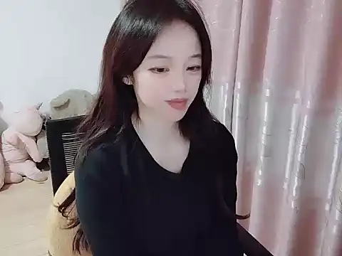 Snapshot of wwcc123 chatting on 11/29/25, 02:42 wwcc123 online show from 11/29/25, 02:42